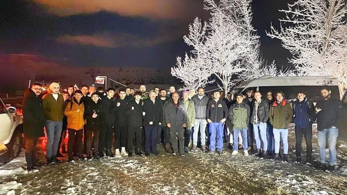 Murat Dağı'nda mahsur kalan 60 öğrenci kurtarıldı