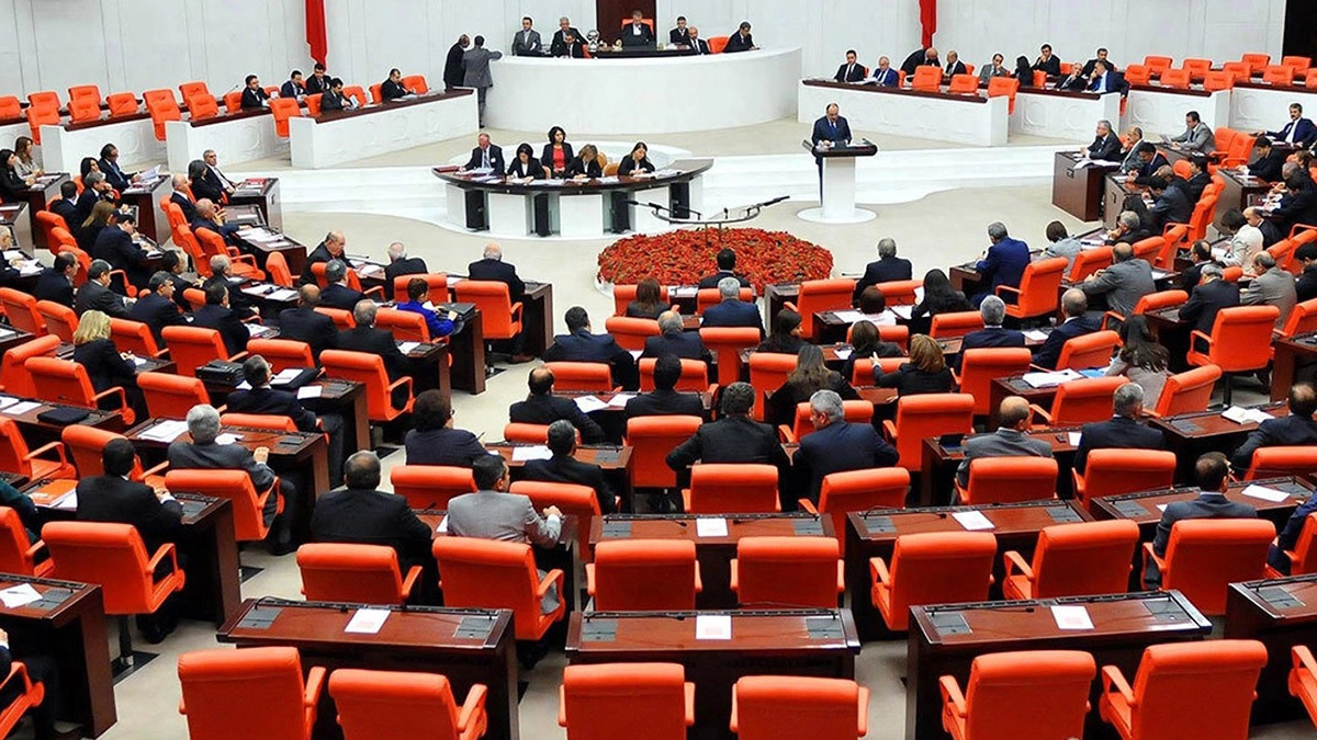 OHAL kapsamındaki 5'inci kararname Meclis'te