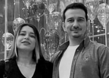 Öğretmen çift, depremde yaşamını yitirdi