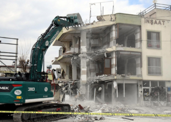 Osmaniye'de 352 bina acil yıkılacak