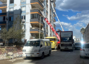 Osmaniye'de hasarlı evleri boşaltılıyor