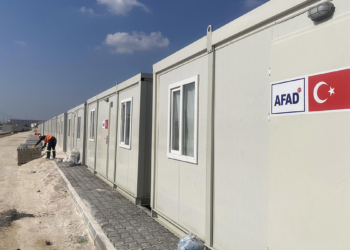 Osmaniye'de konteyner kent kurulumu sürüyor
