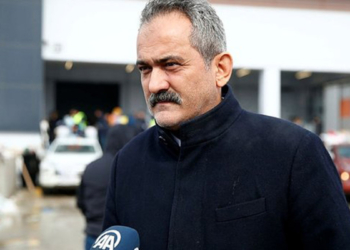 Özer'den deprem bölgesindeki öğretmenlere teşekkür