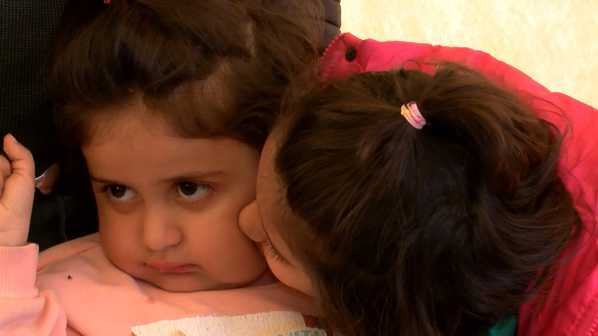 SMA'lı Destan Duru çadırda yardım bekliyor