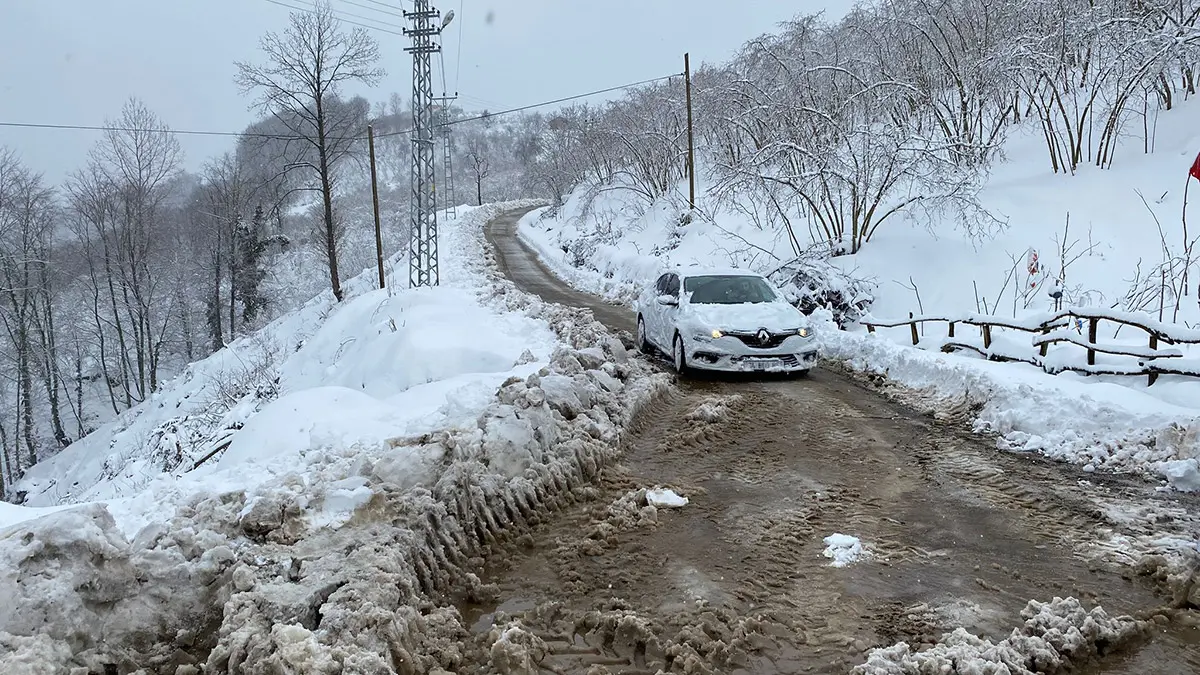 Samsunda kar yagisi 145 yol ulasima kapandib - yerel haberler - haberton