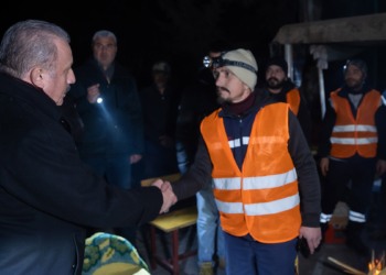 Şentop, Hatay'da depremzedeleri ziyaret etti