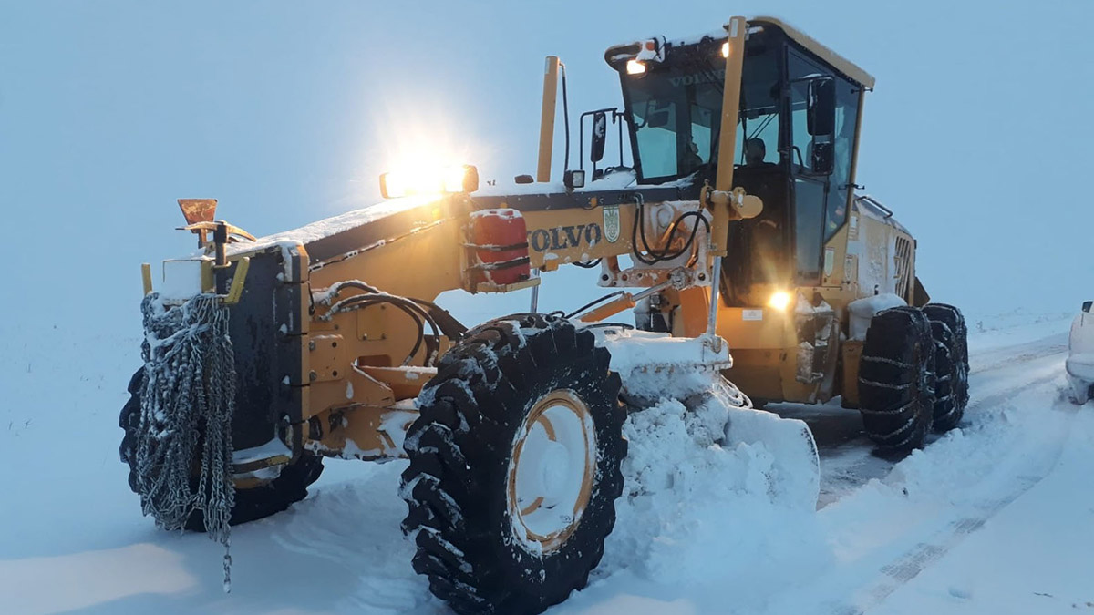 Sivas'ta kar yağışı; 268 yol ulaşıma kapandı