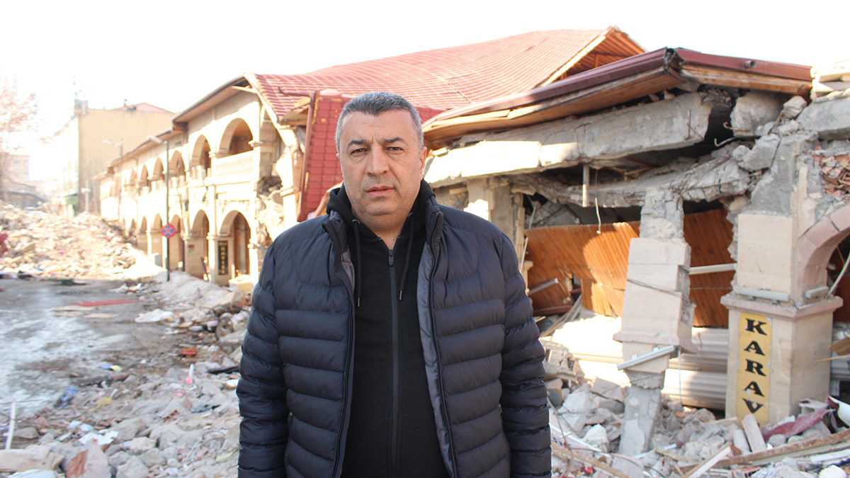 Tarihi Şire Pazarı depremde yerle bir oldu