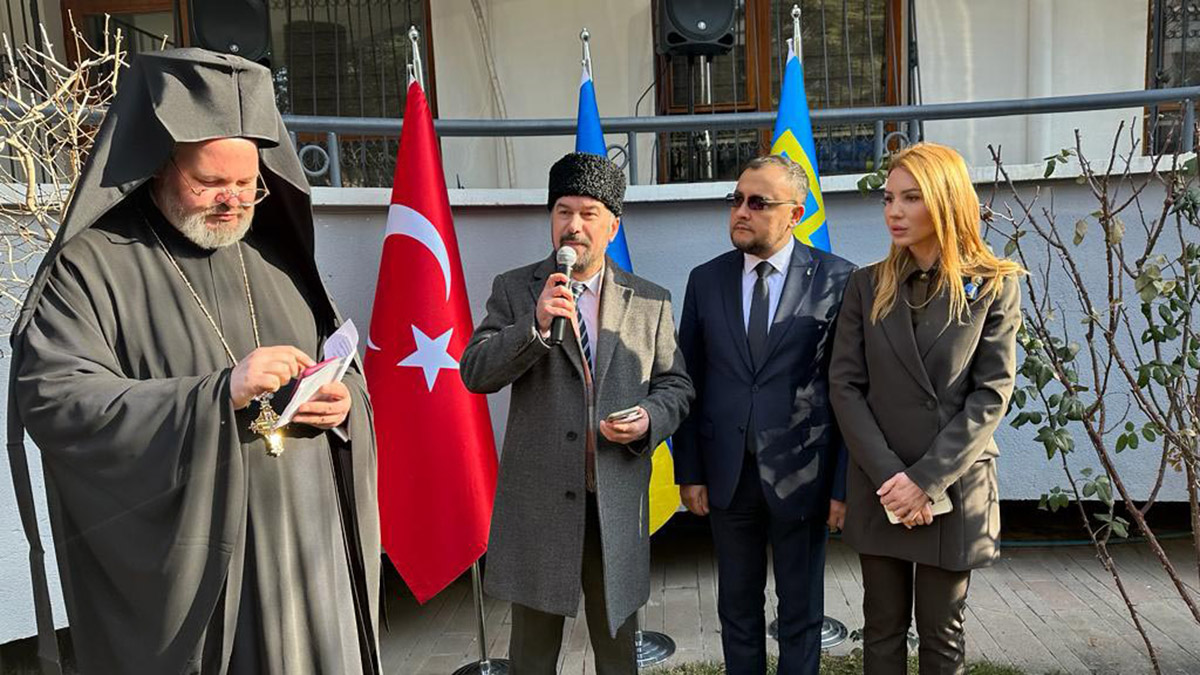 Ukrayna Büyükelçiliği'nde anma töreni