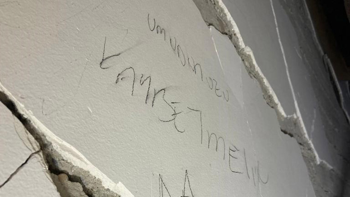 'Umudunuzu kaybetmeyin' yazdığı enkazdan 64'üncü saatte çıktı