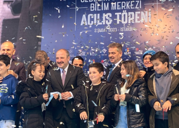 Varank, Özdemir Bayraktar Bilim Merkezi'ni açtı