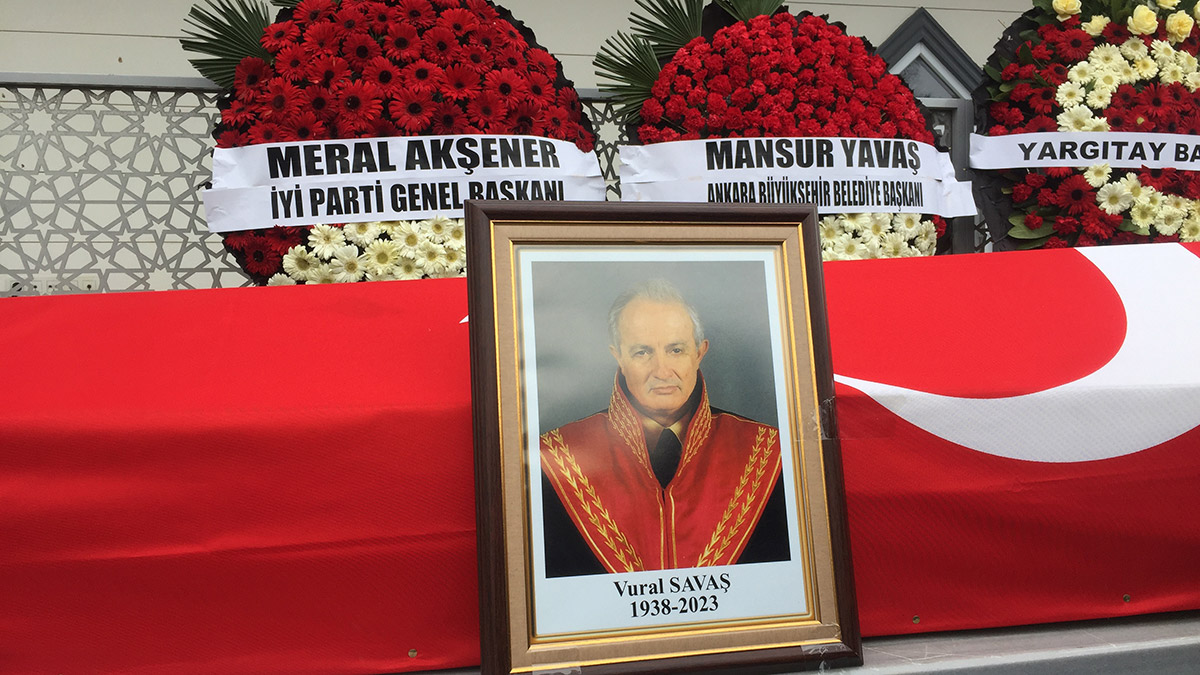 Vural Savaş, Ankara'da son yolculuğuna uğurlandı