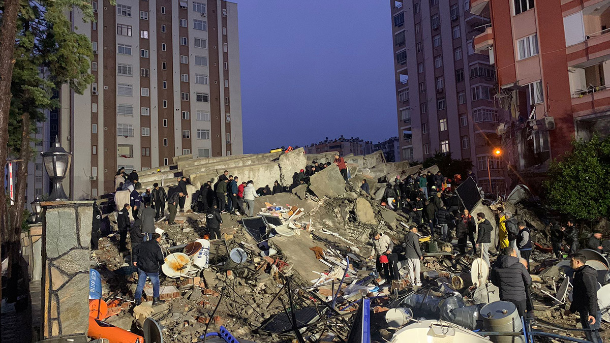 Yıkılan Zeray Apartmanı sakinleri o anı anlattı