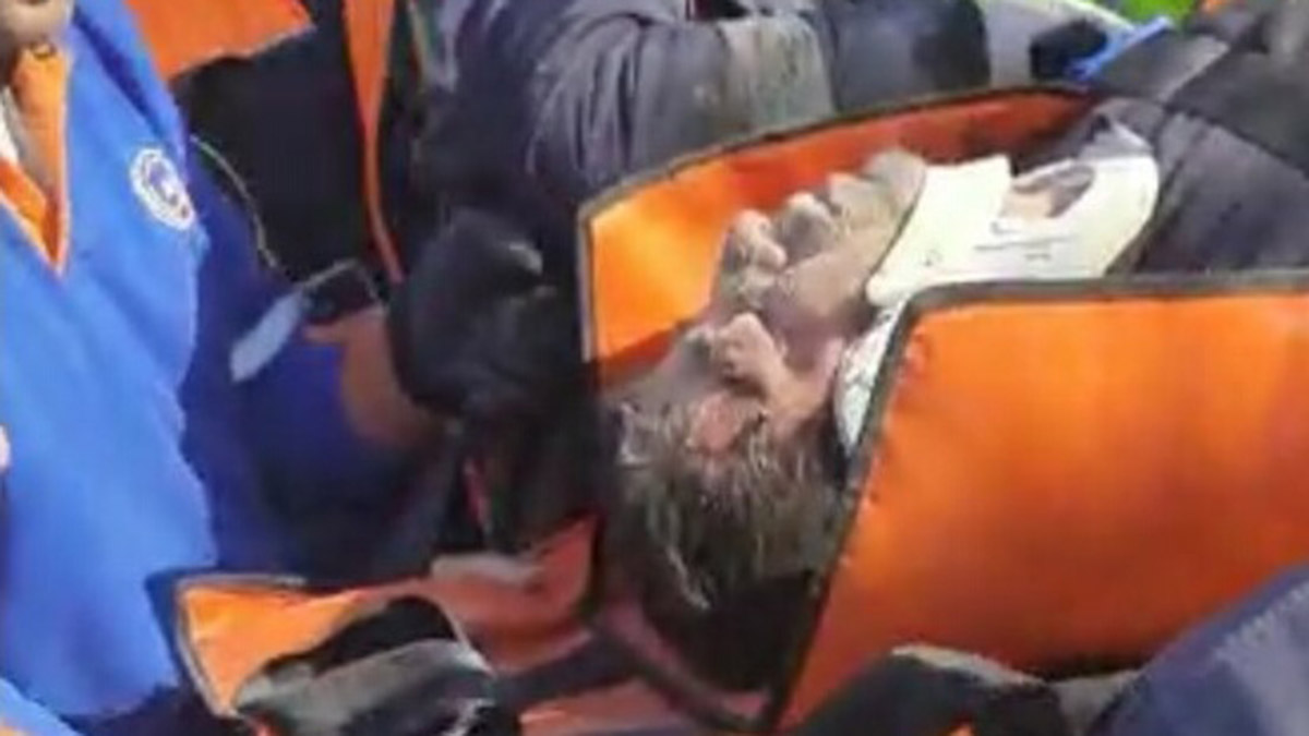 Yusuf Şahin 102'nci saatte enkaz altından sağ çıktı