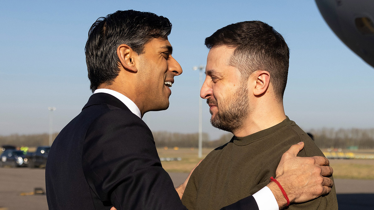 Zelenski, İngiltere'yi ziyaret ett