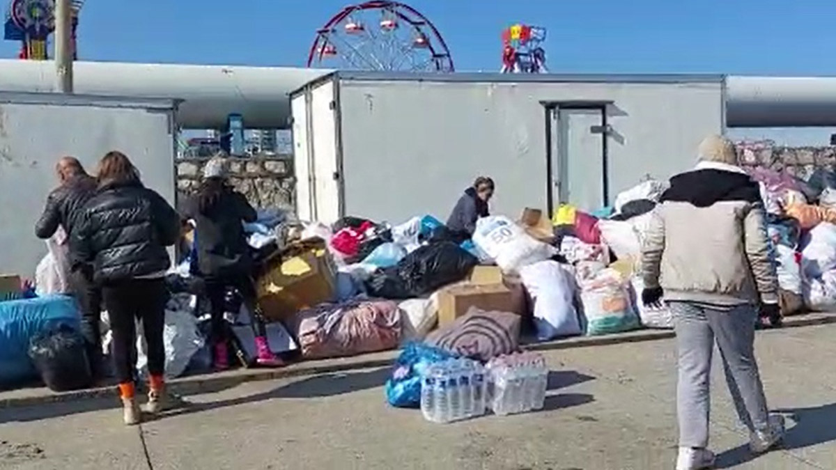 Balıkçılar Hatay'a insani yardım taşıyor