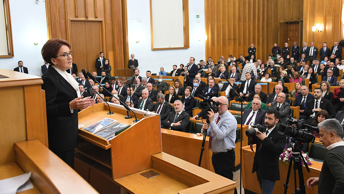 İYİ Parti Genel Başkanı Meral Akşener, "Hatay’dan başlayarak, tüm Türkiye’de, yabancılara konut satışının durdurulması çağrımı tekrarlıyorum. Artık sığınmacı problemini çözme vakti gelmiştir" dedi.
