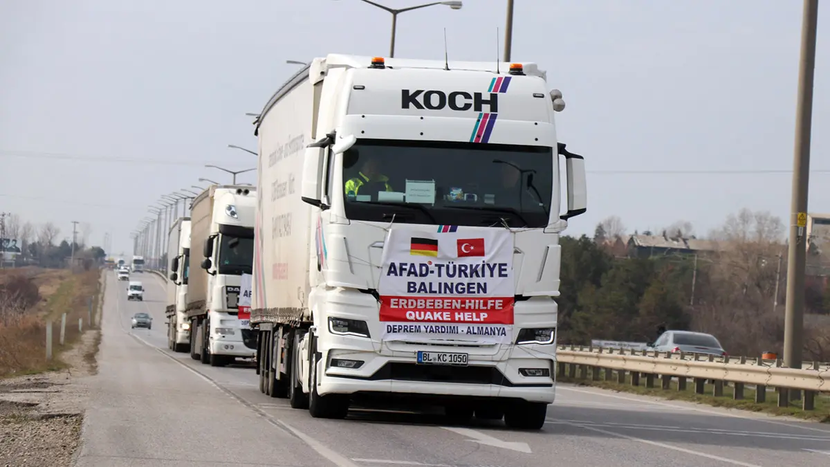 Avrupa'dan gelen yardımlar bulgaristan'a açılan kapıkule ve hamzabeyli sınır kapıları ile yunanistan'a açılan i̇psala sınır kapısı’ndan ülkeye giriş yapıyor.