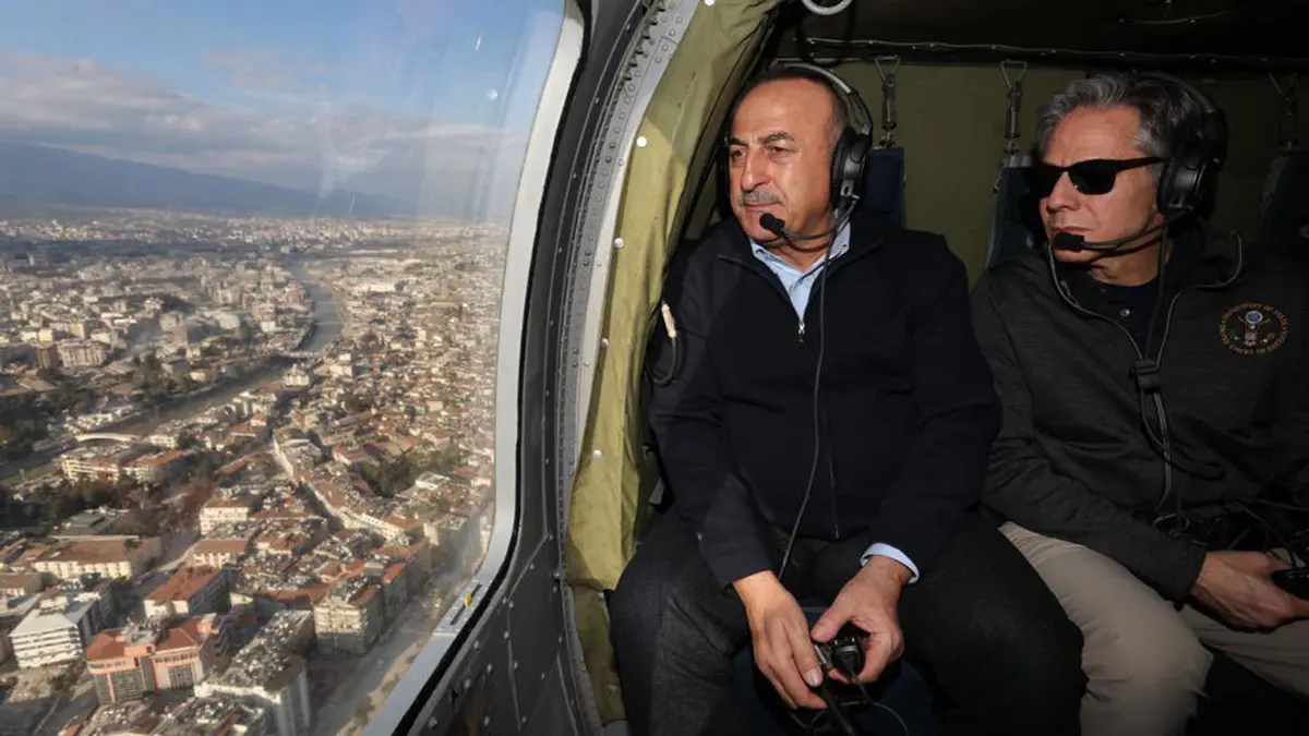 Çavuşoğlu, deprem bölgesinde havadan inceleme yaptı