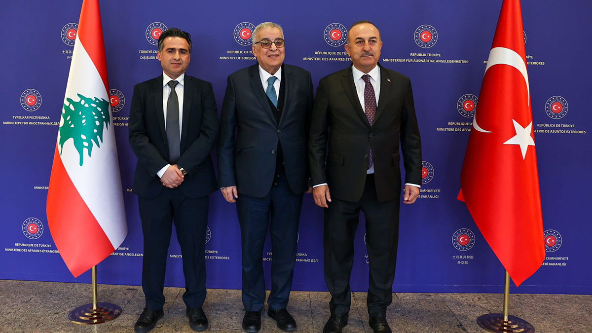 Dışişleri Bakanı Mevlüt Çavuşoğlu, "Birleşmiş Milletler (BM), acil çağrı mekanizmasını devreye soktu. 3 ay içinde acil ihtiyaçların karşılanması için 1 milyar dolarlık yardım çağrısında bulundu. Dün itibarıyla başta BM olmak üzere farklı ülkelerden buraya katkı sağlayanları görüyoruz" dedi.