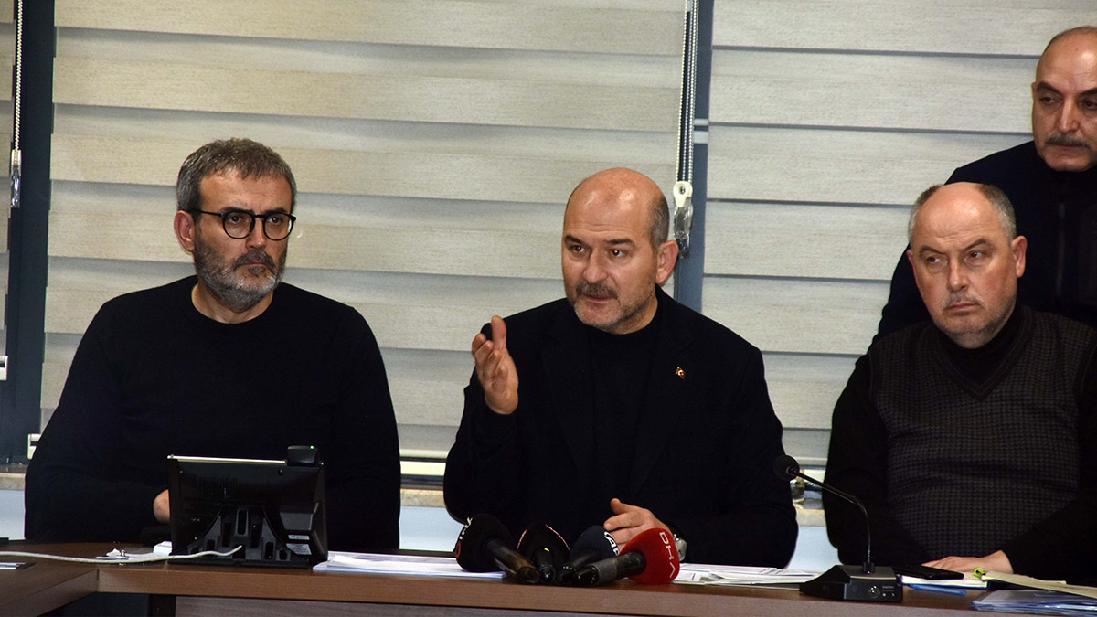 308 enkaz bölgesinde arama kurtarma çalışmaları devam ediyor