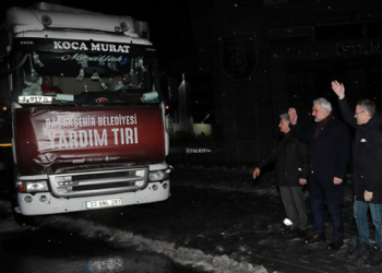 7 TIR Başakşehir'den deprem bölgesine uğurlandı