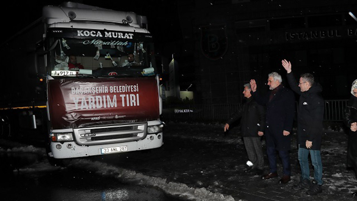 7 TIR Başakşehir'den deprem bölgesine uğurlandı