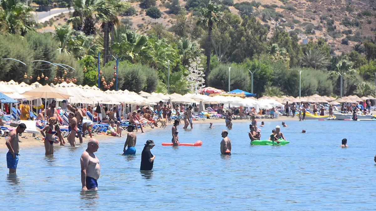 Bodrum Otelciler Derneği Başkanı Ömer Faruk Dengiz, Muğla'nın dünyaca ünlü turistik ilçesi Bodrum'da 2023 yılı turizm hedeflerinin 1,5 milyon yabancı turist olduğunu söyledi.