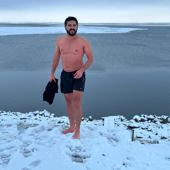 Yüzme sporcusu Hüseyin Nazlı eksi 2 derecede baraja girdi