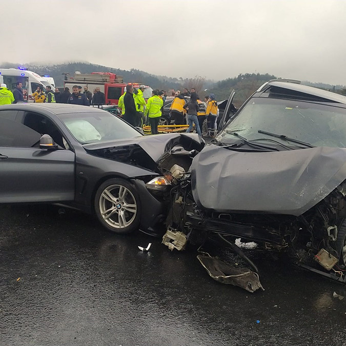 Bursa’da otoyolda zincirleme kaza: 4 ölü, 7 yaralı