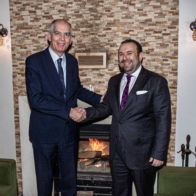 Herve Magro Küçük Kulüp Derneği’ni ziyaret etti