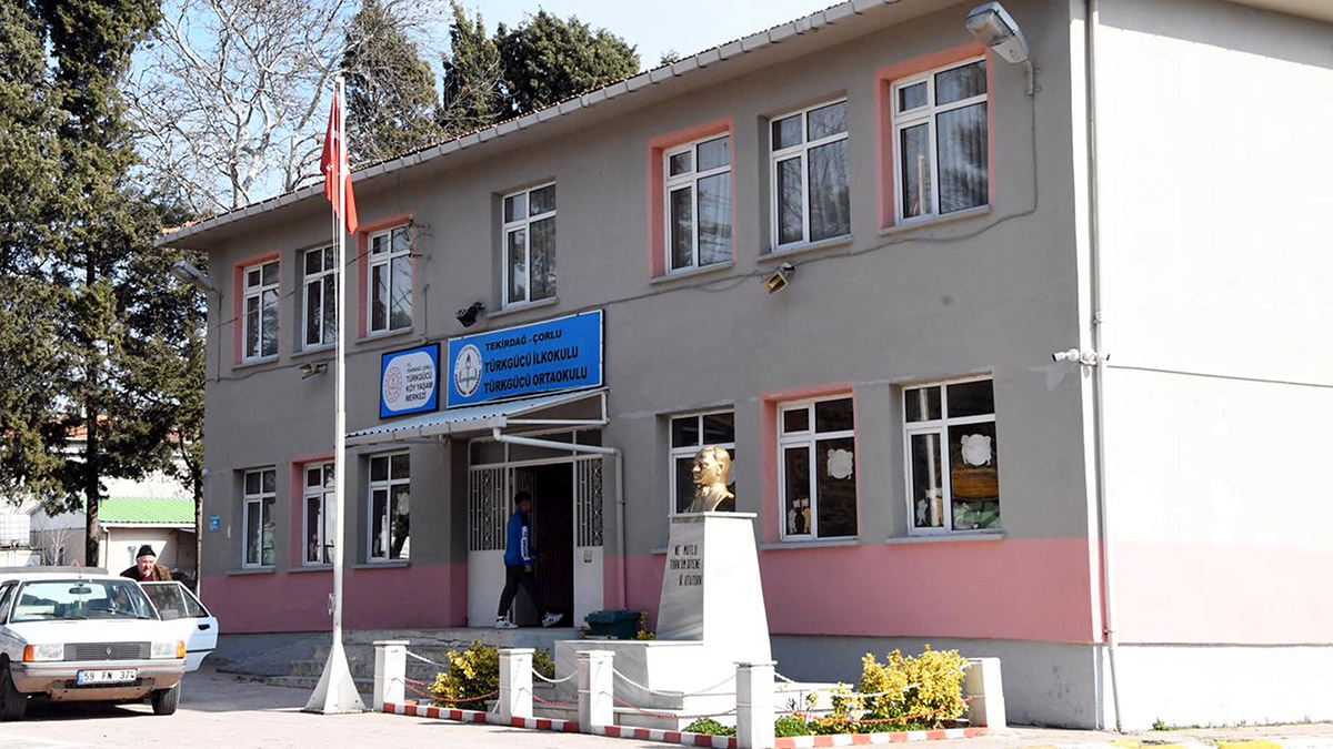 Çorlu'da 5 okulun tahliyesine karar verildi