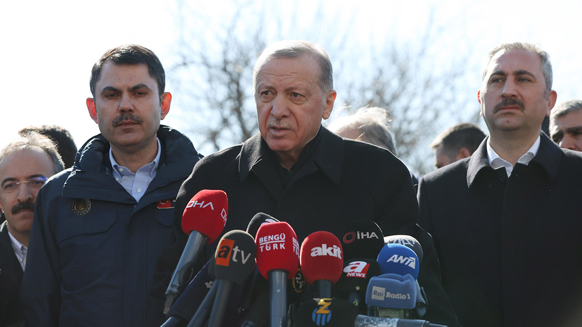 Depremde hayatını kaybedenlerin sayısı 14 bin 14'e yükseldi