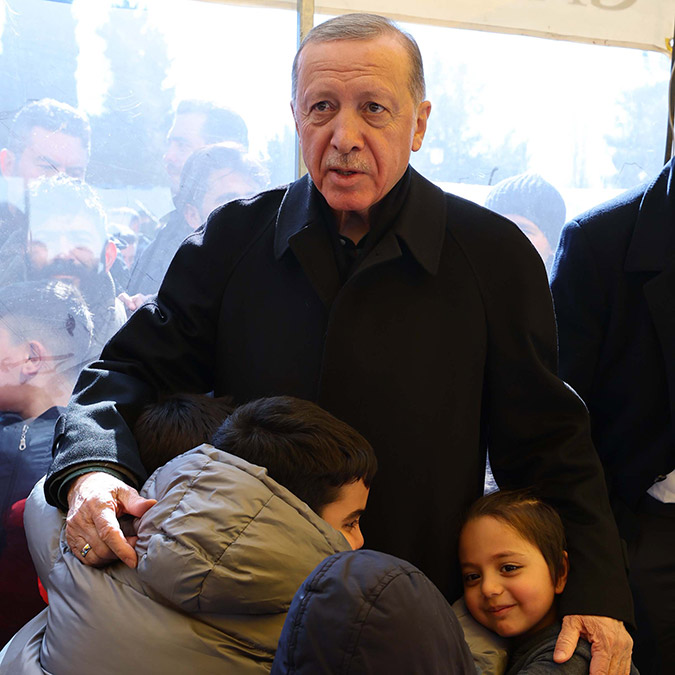 Depremde hayatını kaybedenlerin sayısı 14 bin 14'e yükseldi