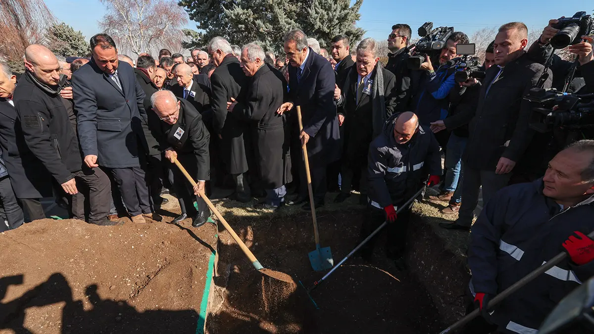 Deniz baykal son yolculuguna ugurlandi 4 7393 dhaphoto2 - politika, chp haberleri - haberton