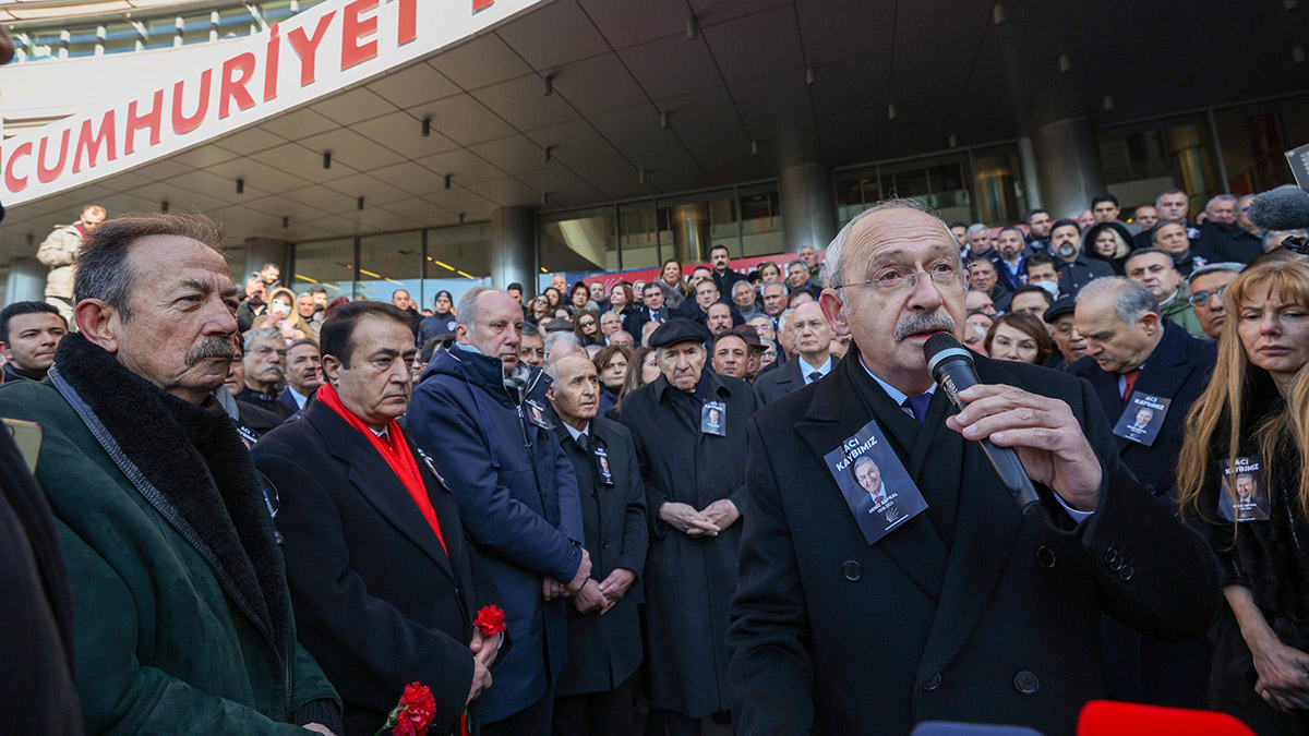 Deniz Baykal son yolculuğuna uğurlandı