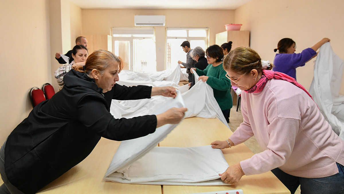 Deprem bölgesine kefen hazırlıyorlar