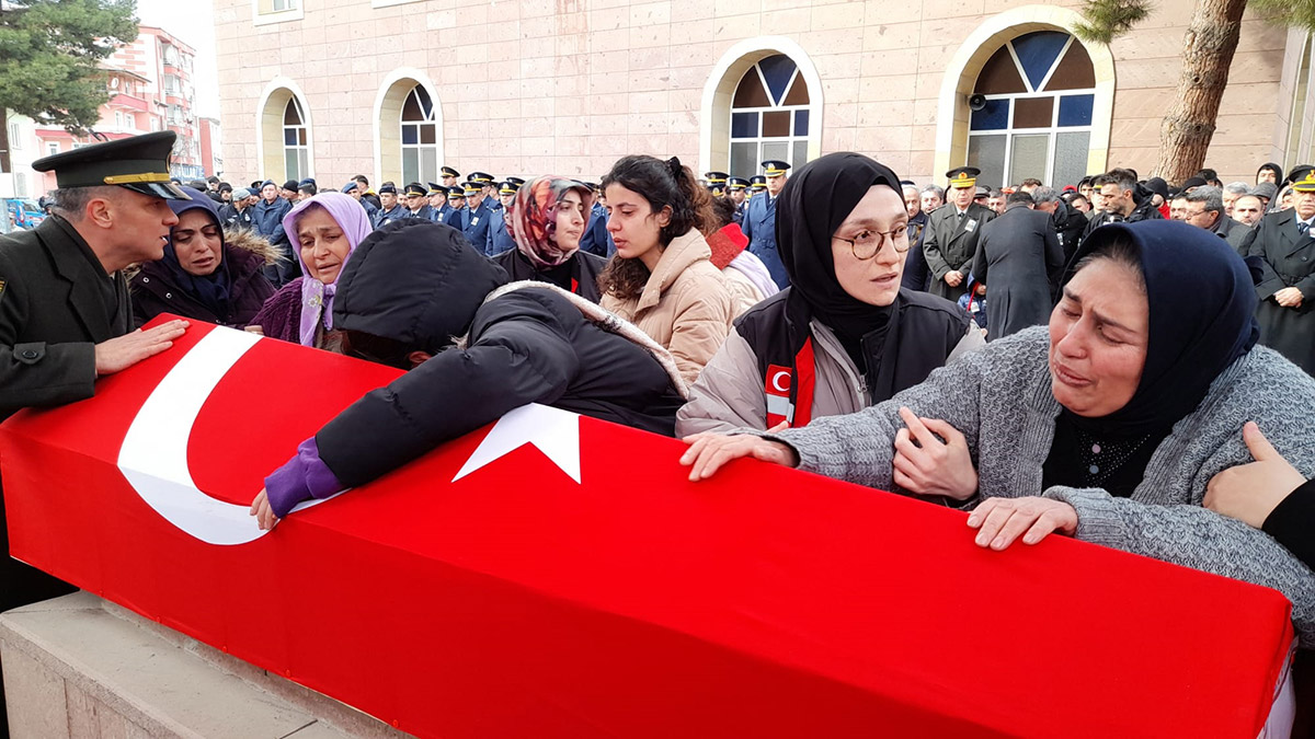 Hatay'da şehit olan Piyade Er Mert Can Sümbül toprağa verildi