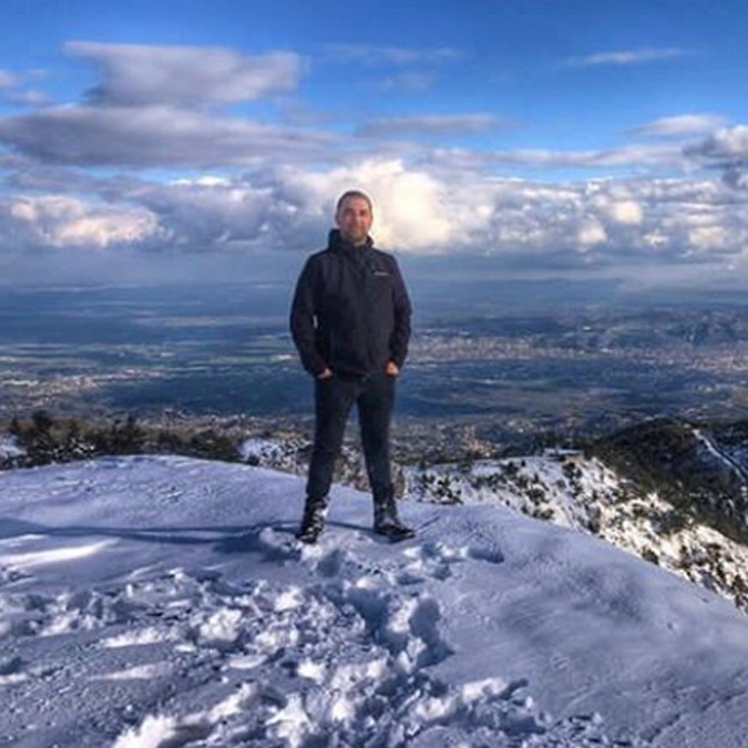 Asrın felaketinin yerle bir ettiği Hatay'da Demirören Haber Ajansı DHA Hatay Muhabiri İzzet Nazlı (31), eşi Seda (31) çocukları Ahmet Eren (10) ve Esila Nazlı (5) ile 7 yıl önce satın aldığı 5 katlı binanın 2'nci katında felakete yakalandı.
