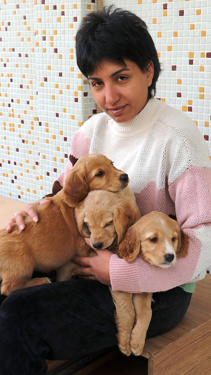 İskenderun'da evleri hasar gören Seda 8 canı kurtardı