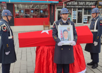 Depremde hayatını kaybeden Asteğmen toprağa verildi