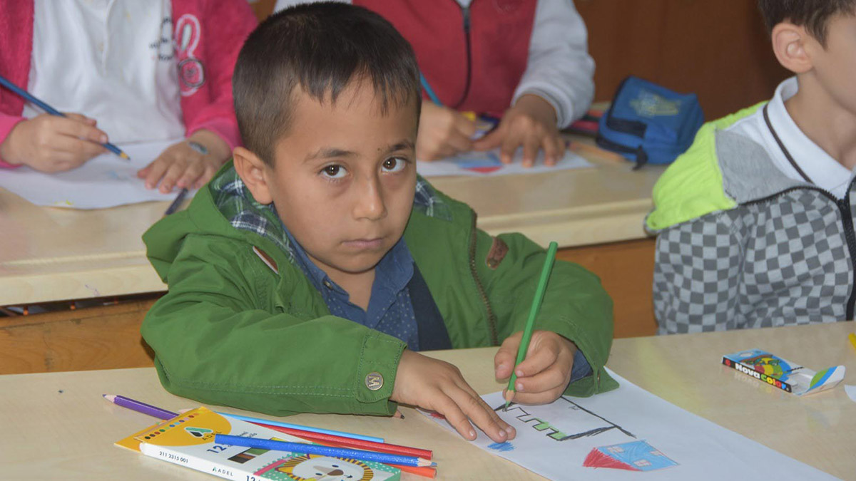 Ali'nin çizdiği ilk resim ev oldu