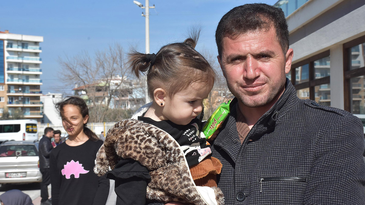 Depremzedeler hem ev hem de iş arıyor