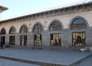 Diyarbakır'daki tarihi yapıların çoğu hasarsız