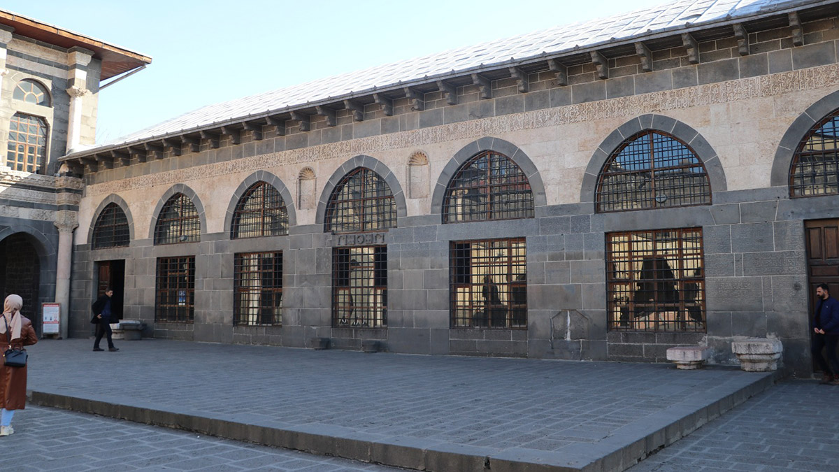 Diyarbakır'daki tarihi yapıların çoğu hasarsız