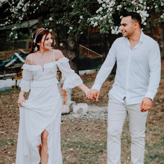 Hatay'ın Antakya ilçesinde yüzlerce kişinin hayatını kaybettiği, 250 daireden oluşan Rönesans Rezidans'taki kızına ulaşılamadı