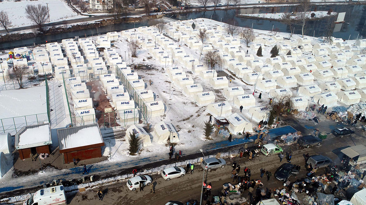İki büyük deprem ve sonuçları değerlendirildi