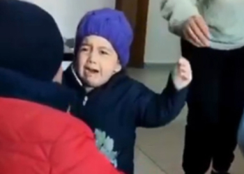 Enkazdan kurtarılan baba ile kızı 8 gün sonra kavuştu
