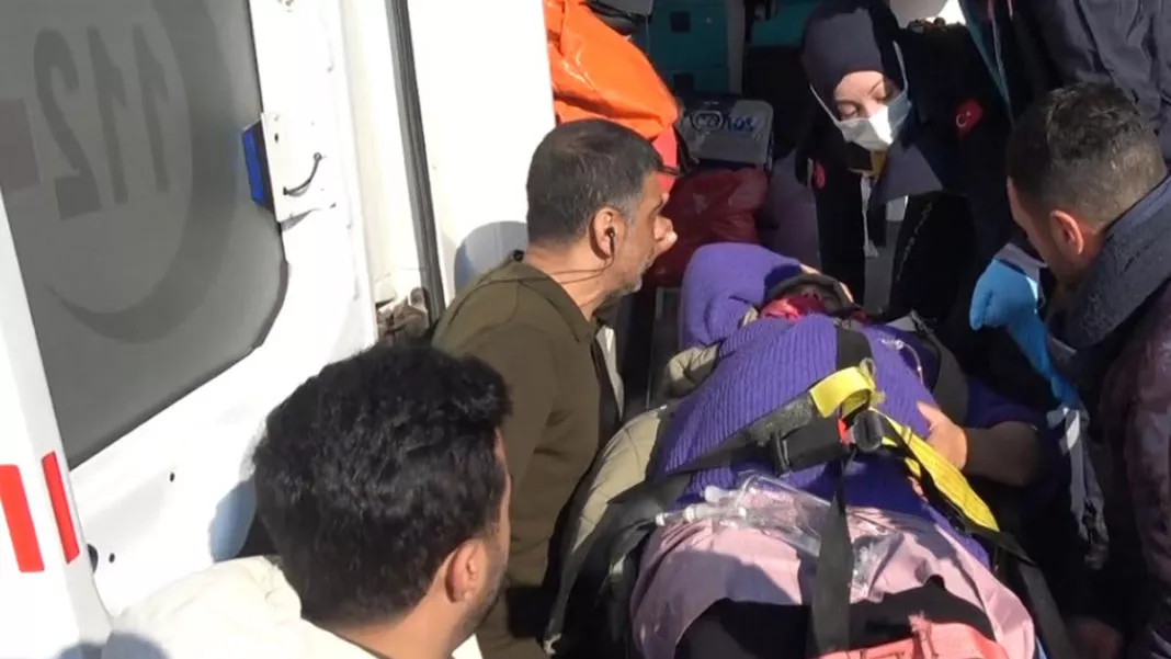 Depremde yaralananlar Mersin'e taşınıyor