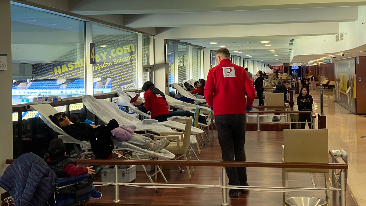 Fenerbahçe kulübü’nde kan bağışı başladı